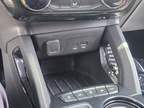 Certified 2025 Chevrolet TrailBlazer LT AWD/4WD image 26