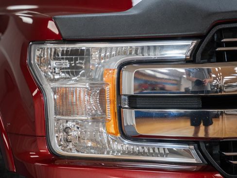 Used 2018 Ford F150 Lariat w/ Heavy-Duty Payload Package image 14