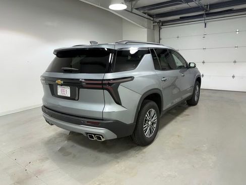 Certified 2025 Chevrolet Traverse LT image 7