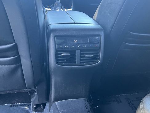 Used 2018 MAZDA CX-9 Touring image 44