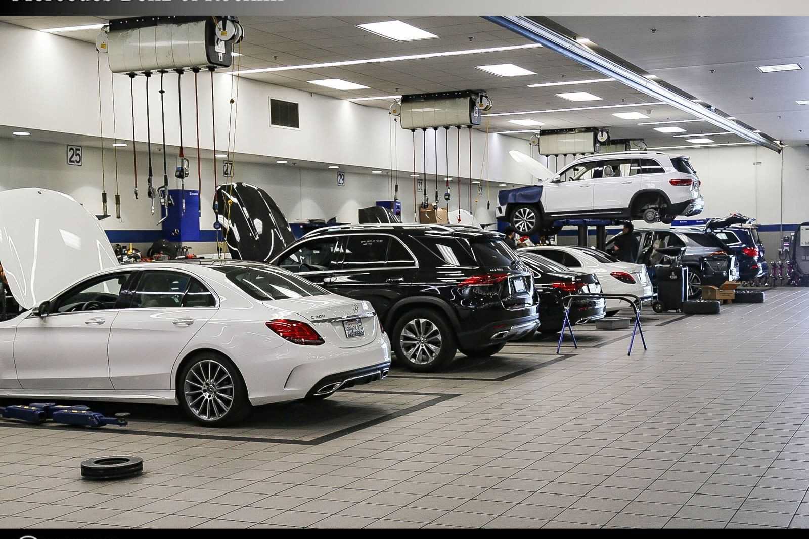 New 2026 Mercedes-Benz GLC 43 AMG 4MATIC image 37