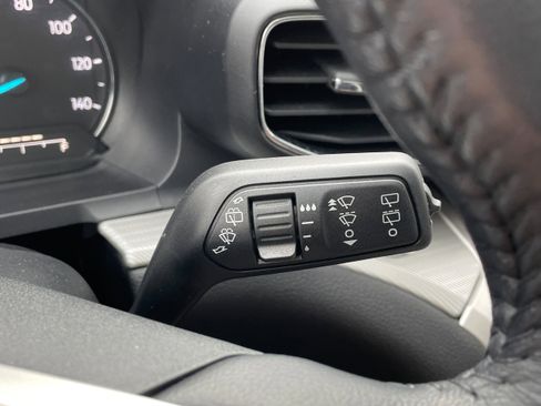 Used 2021 Ford Explorer XLT w/ Equipment Group 202A image 17