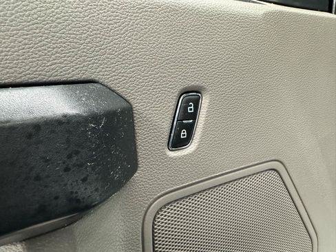 Used 2022 Ford F250 XL w/ Power Equipment Group AWD/4WD image 11