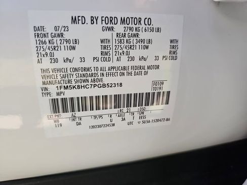 Used 2023 Ford Explorer Platinum w/ Technology Package AWD/4WD image 34