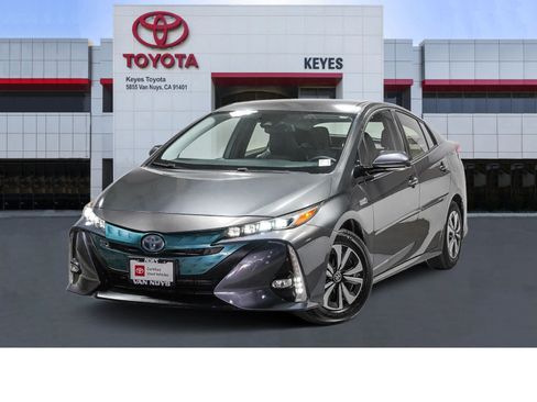 Certified 2017 Toyota Prius Prime Advanced w/ Carpet Mat Package FWD image 1