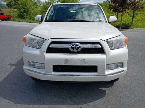 Used 2013 Toyota 4Runner SR5 w/ Premium Pkg AWD/4WD image 3