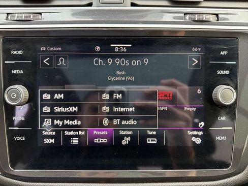 Used 2023 Volkswagen Tiguan SE R-Line image 18