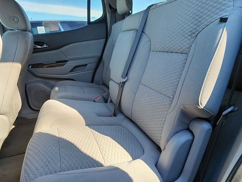 Used 2019 GMC Acadia SLE image 19