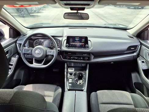 Used 2024 Nissan Rogue SV FWD image 10