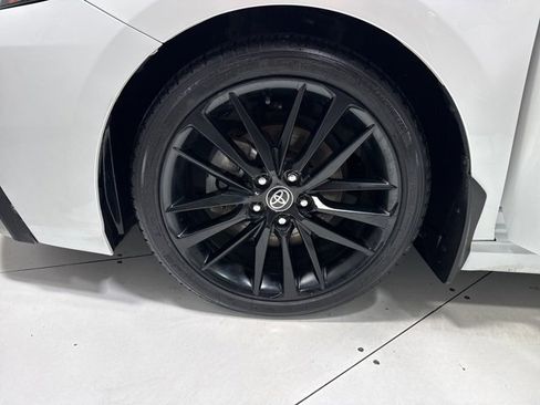 Used 2022 Toyota Camry XSE image 7