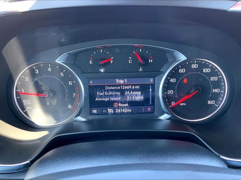 Used 2025 Chevrolet Blazer LT FWD image 26
