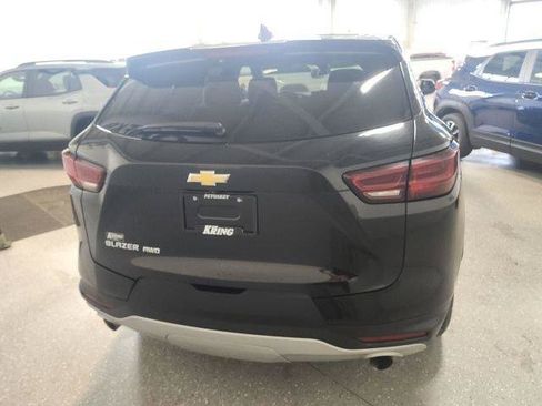 Used 2025 Chevrolet Blazer LT AWD/4WD image 4