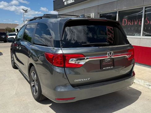 Used 2019 Honda Odyssey Touring image 4