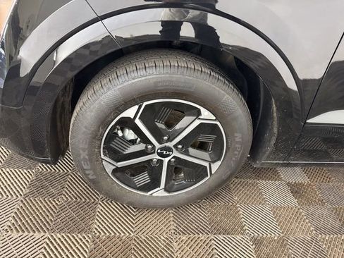 Certified 2025 Kia Niro SX image 29