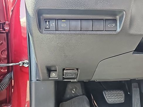 Used 2021 Toyota RAV4 XLE image 53