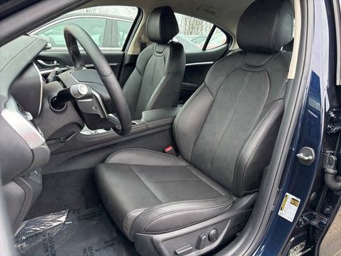 Used 2026 Genesis G70 2.5T image 15