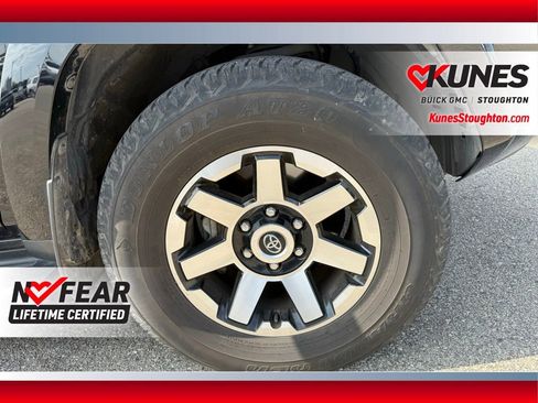 Used 2024 Toyota 4Runner TRD Off-Road Premium image 17