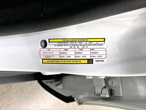 Used 2019 Jeep Cherokee Limited AWD/4WD image 37