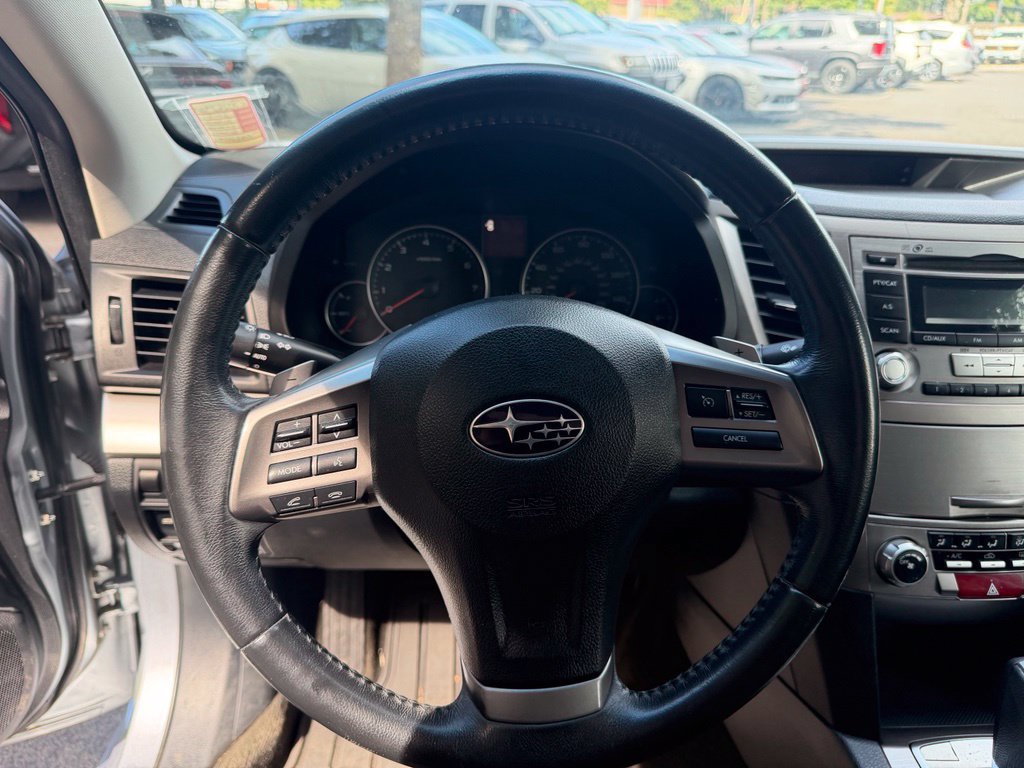Used 2013 Subaru Legacy 2.5i Premium AWD/4WD image 13