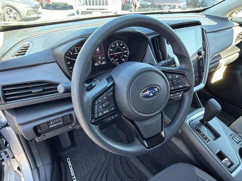 Used 2025 Subaru Crosstrek 2.0i Premium image 31