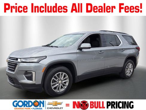 Certified 2023 Chevrolet Traverse LT FWD image 1