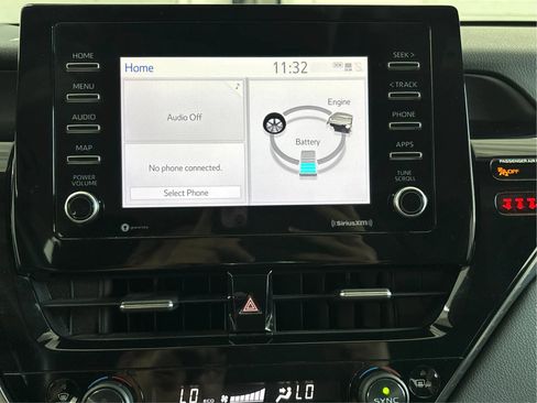 Used 2021 Toyota Camry LE FWD image 19