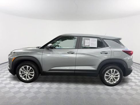 Used 2025 Chevrolet TrailBlazer LS FWD image 8