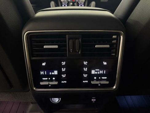 Used 2023 Porsche Cayenne GTS image 22