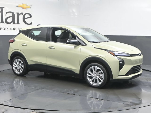 New 2027 Chevrolet Bolt LT w/ Comfort Package FWD image 6