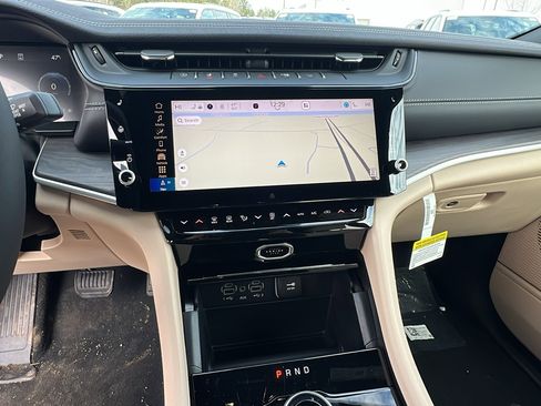 New 2026 Jeep Grand Cherokee Limited image 27