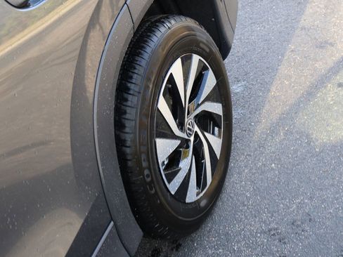 New 2026 Volkswagen Tiguan S image 38