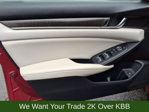 Used 2018 Honda Accord EX image 13