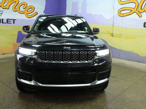 Used 2021 Jeep Grand Cherokee L Summit w/ Luxury Tech Group V image 3