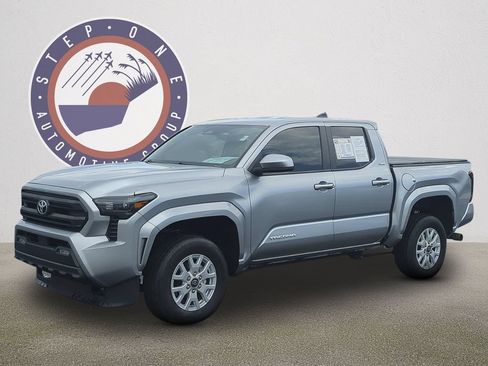 Used 2024 Toyota Tacoma SR5 RWD image 2
