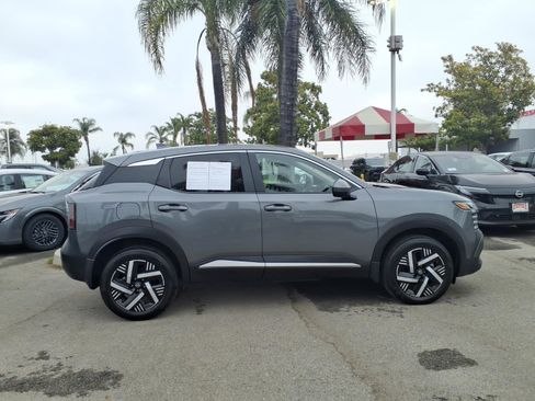 Certified 2025 Nissan Kicks SV FWD image 7
