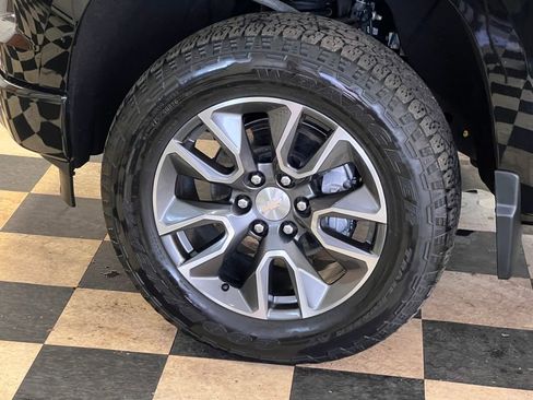 Used 2022 Chevrolet Silverado 1500 LT image 45