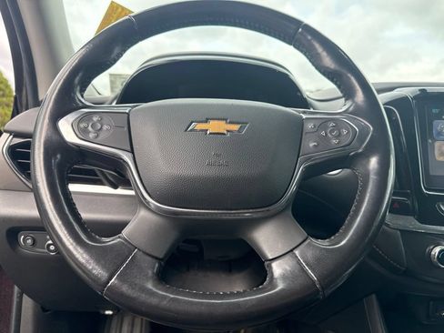 Used 2019 Chevrolet Traverse LT w/ LPO, Blackout Package FWD image 7
