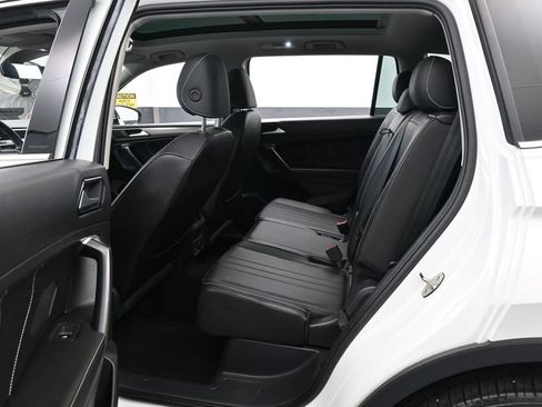 Used 2023 Volkswagen Tiguan SE FWD image 31