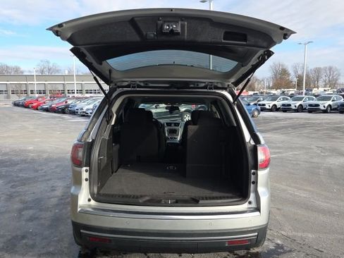 Used 2016 GMC Acadia SLE image 10