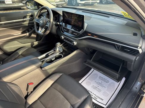 Used 2024 Nissan Altima 2.5 SR w/ SR Premium Package image 49