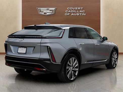 Certified 2024 Cadillac Lyriq Luxury image 4