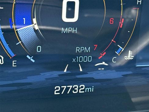 Used 2025 Chevrolet Equinox LT FWD image 11