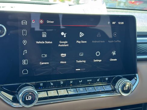 Used 2024 GMC Canyon AT4 w/ AT4 Premium Package image 18