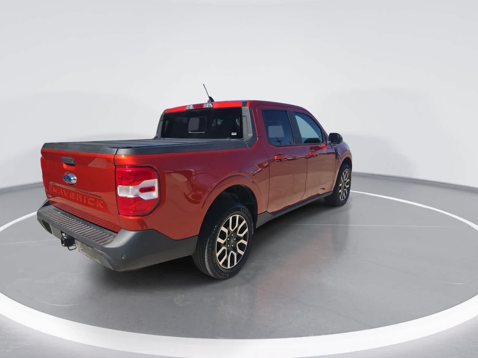 Used 2024 Ford Maverick Lariat FWD image 8