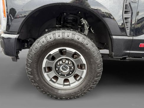 Certified 2023 Ford F250 Lariat w/ Lariat Ultimate Package image 9