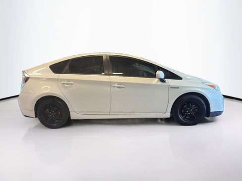 Used 2015 Toyota Prius Three w/ Solar Roof Package image 10