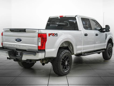 Used 2018 Ford F250 XL w/ Power Equipment Group image 8
