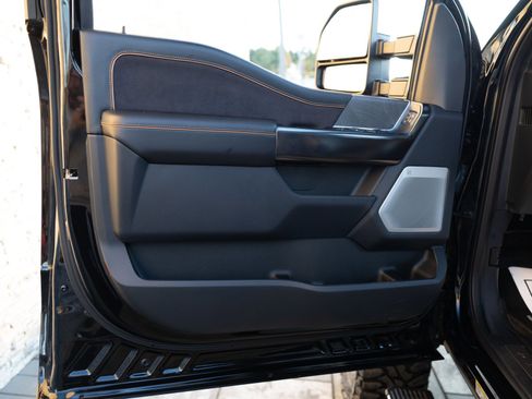 Used 2024 Ford F450 Platinum w/ FX4 Off-Road Package image 35