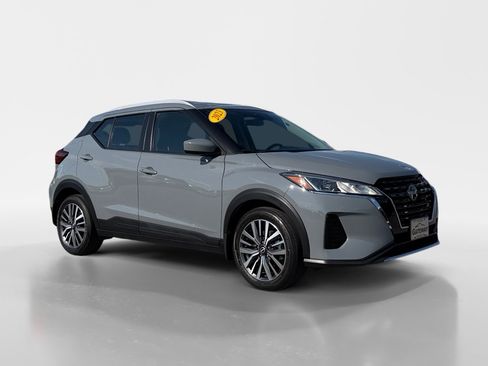Used 2023 Nissan Kicks SV FWD image 7