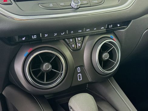 New 2026 Chevrolet Blazer LT w/ Convenience Package FWD image 17
